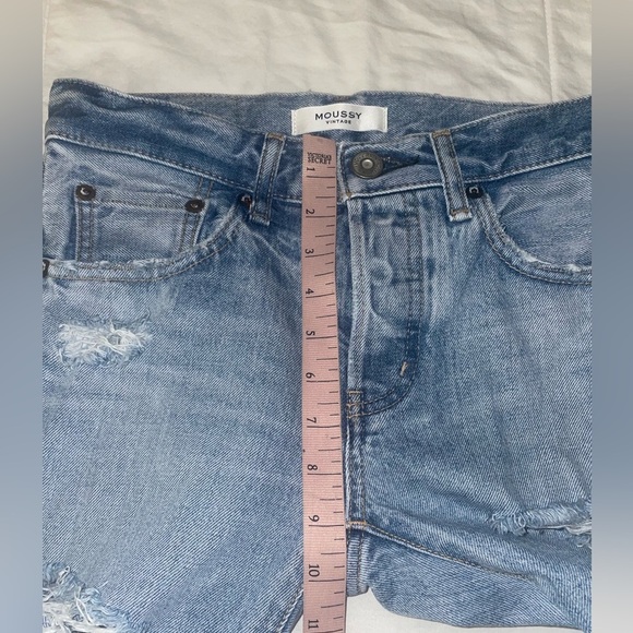 Moussy Vintage Creston Distressed Tapered Jeans 24 Light Wash Raw Hem Classic - Picture 13 of 14
